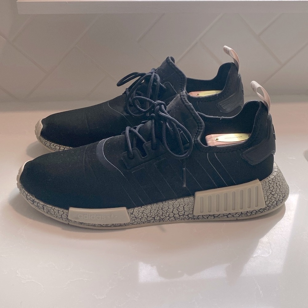 Great condition Adidas NMD R-1s